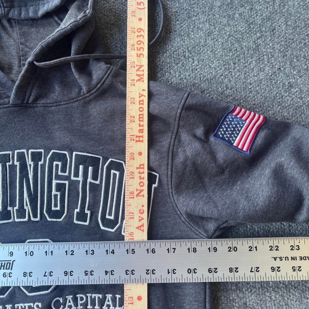 Washington DC Embroidered Hoodie Size Medium USA Tourist Graphic Pullover - Picture 3 of 5